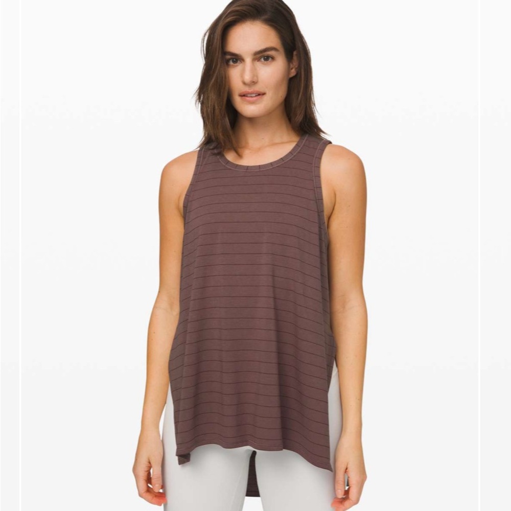 Lululemon Long for Length Tank
Short Serve Stripe Antique Bark Garnet